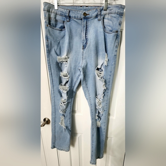 Other - Mens Light Blue Faded Ripped Stretch Jean 36x30